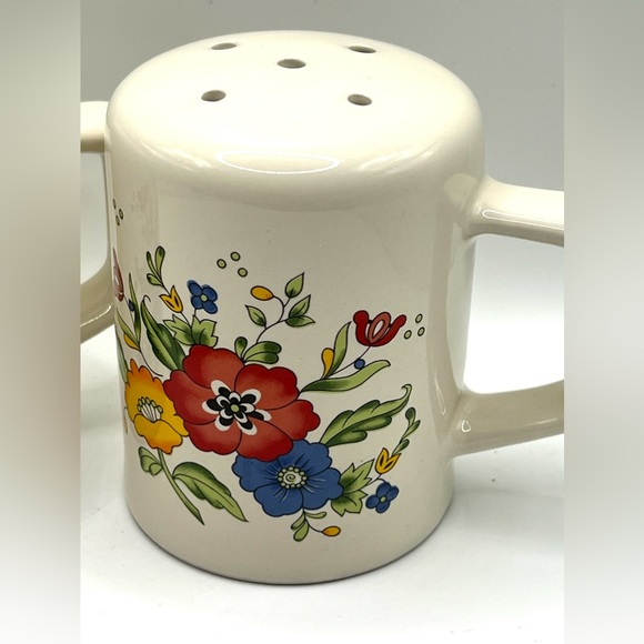 Vintage Provincial by Home Concepts Ceramic Salt & Pepper Shakers Korea - Picture 3 of 9